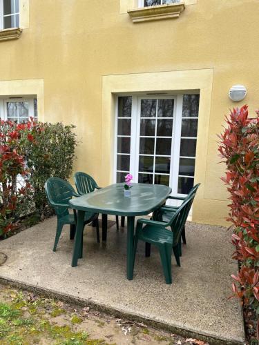 Maison de vacances : Appartements proche de Castelnaud-de-Gratecambe