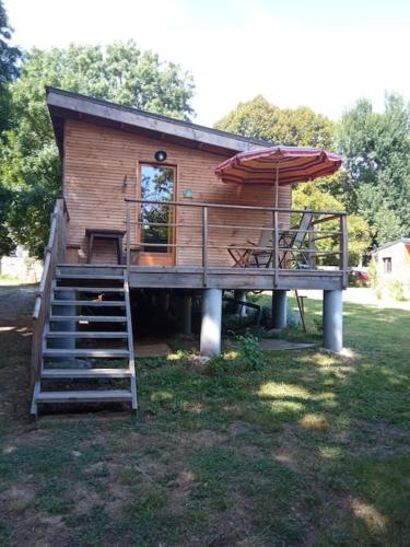 Charmant studio en bois avec terrasse : Appartements proche de La Tourette-Cabardès