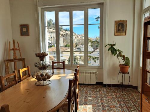 Charming and spacious apartment : Appartements proche d'Ongles