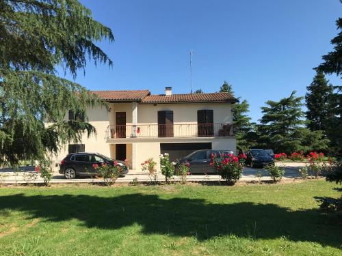 Grande et belle maison familiale pour 10 personnes : Maisons de vacances proche de Rouffignac-de-Sigoulès