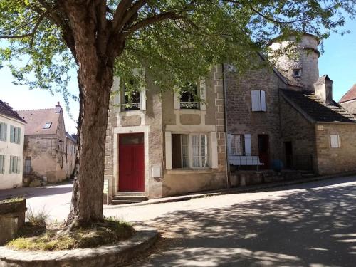Gîte Sous L' Orme : Appartements proche de Lichères-sur-Yonne