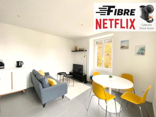 Magnifique T2 40m2 lumineux, moderne et rénové avec fibre : Appartements proche d'Étobon