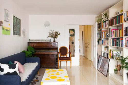 Une chambre chez moi,A guest room in my home,20mins to Paris : Sejours chez l'habitant proche de Bois-Colombes