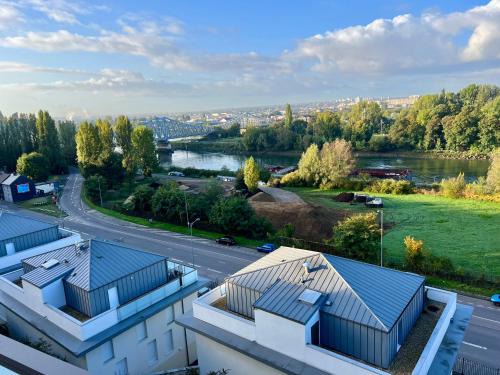 Rouen, Vue Seine - Panorama, Parking & BBQ : Appartements proche de Franqueville-Saint-Pierre