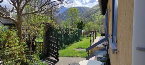 Maison au pied de la montagne : Maisons de vacances proche de Milhas