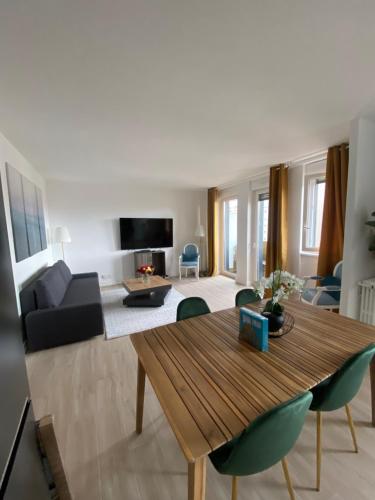 Adele family apartment : Appartements proche de La Garenne-Colombes