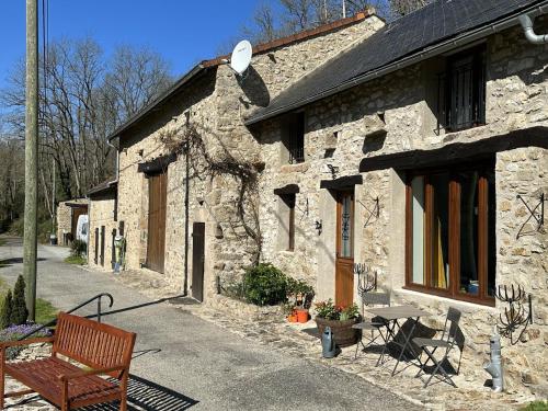 Le Cottage at The Moulin Treillard : Maisons de vacances proche de Saint-Léger-Magnazeix