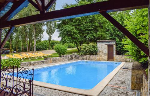 Stunning Home In Monsgur With 7 Bedrooms, Sauna And Outdoor Swimming Pool : Maisons de vacances proche de Saint-Vite