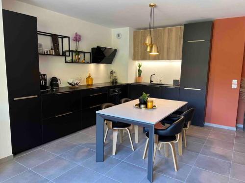 Appartement tout confort au centre village : Appartements proche de Les Villards-sur-Thônes