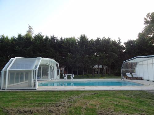 Villa de campagne avec piscine : Villas proche de Santranges