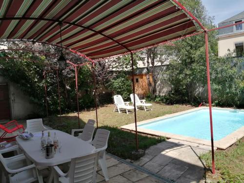 Maison piscine Sud France : Maisons de vacances proche de Creissels