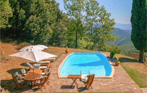 Nice Home In Taulis With Outdoor Swimming Pool, Wifi And 3 Bedrooms : Maisons de vacances proche de Corsavy