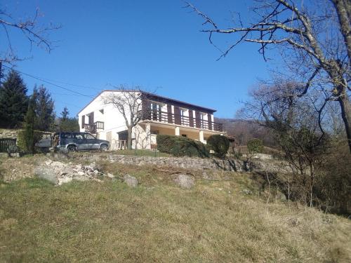 Maison près de la rivière : Maisons de vacances proche de Montpezat-sous-Bauzon