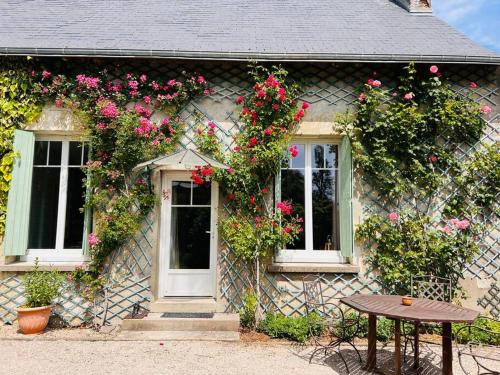 Gîte de charme - avec jardin et cheminée : Maisons de vacances proche de Semblançay