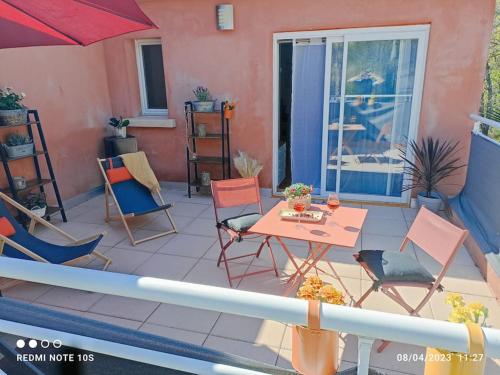 Appartement dans résidence, climatisation et wifi : Appartements proche de Châteauneuf-Grasse