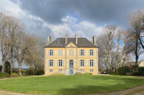 Le Château des Portes : B&B / Chambres d'hotes proche de Noyal