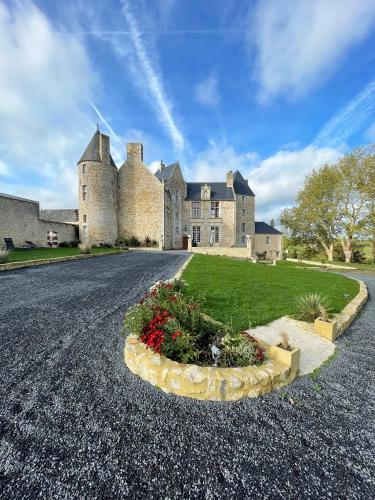 Château de Bernesq : Hotels proche de Saint-Martin-de-Blagny