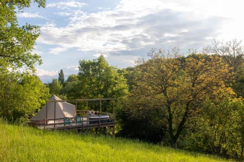 Tente avec jazucci : Tentes de luxe proche de Saint-Julien-d'Eymet