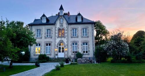 Villa Vallière bed&breakfast : B&B / Chambres d'hotes proche de Saint-Georges-la-Pouge