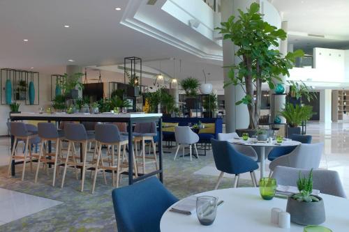 Courtyard by Marriott Paris Roissy Charles de Gaulle Airport : Hotels proche d'Othis