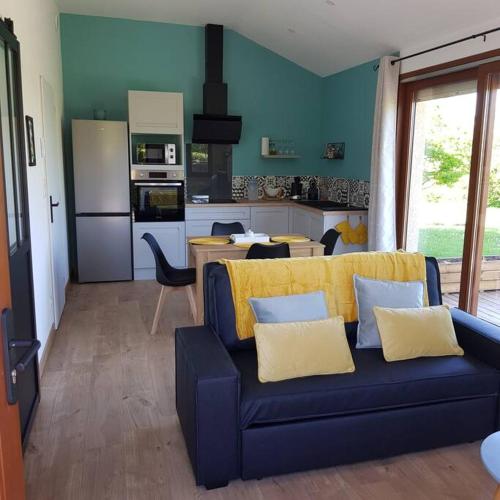 studio avec terrasse au calme : Appartements proche de Montrevel-en-Bresse