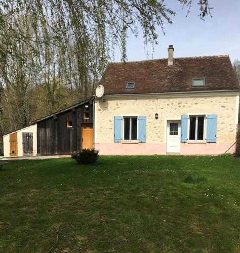 Cottage de charme à la campagne : Maisons de vacances proche de Saint-Germain-sous-Doue