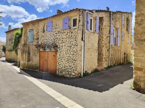 Séjour en plein cœur du Luberon : Maisons de vacances proche de Saint-Martin-de-la-Brasque