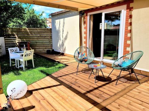 Copacabana TINY HOUSE studio terrasse jardin : Maisons de vacances proche de Port-Saint-Père