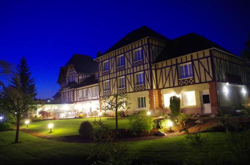 Logis La Villa des Houx : Hotels proche de Gauville