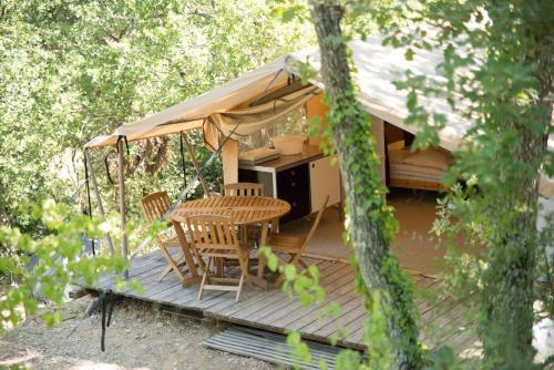 Camping la Grangeonne : Campings proche d'Esparron-de-Verdon