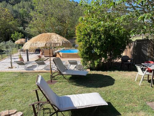 L Atelier gîte 3 étoiles avec piscine Le Jas des Oliviers : Maisons de vacances proche de Le Castellet