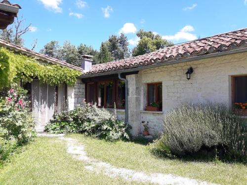 Gîte de Combelcau, le Fournil : Maisons de vacances proche de Castelnau-Montratier