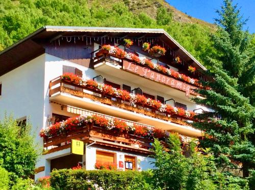 Chalet Le Panoramique : Hotels proche de Mizoën
