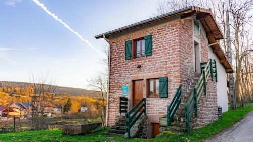 Gîte le Fournil des Vosges : Maisons de vacances proche de Laveline-du-Houx
