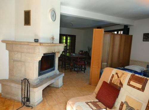Maison avec son charme et cheminée : Maisons de vacances proche de Prades-d'Aubrac