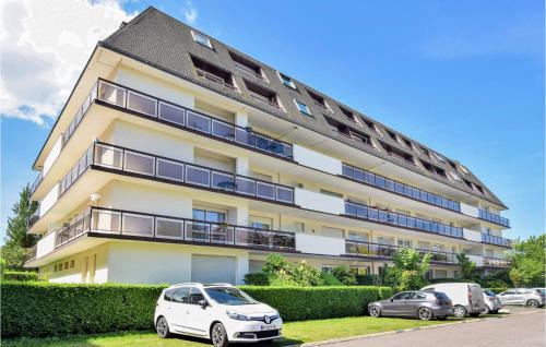 Beautiful Apartment In Houlgate With Wifi : Appartements proche de Gonneville-sur-Mer