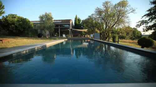Maison avec piscine : Maisons de vacances proche de La Sauvetat-du-Dropt