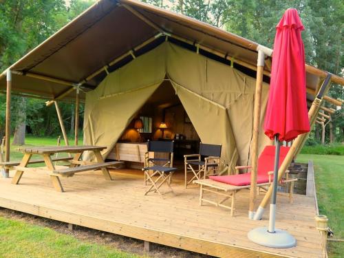 Tentes Safari aux Gîtes de Cormenin : Tentes de luxe proche d'Oussoy-en-Gâtinais