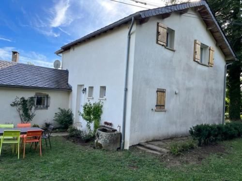 Maison familiale en pleine campagne proche Brassac : Maisons de vacances proche de Montredon-Labessonnié