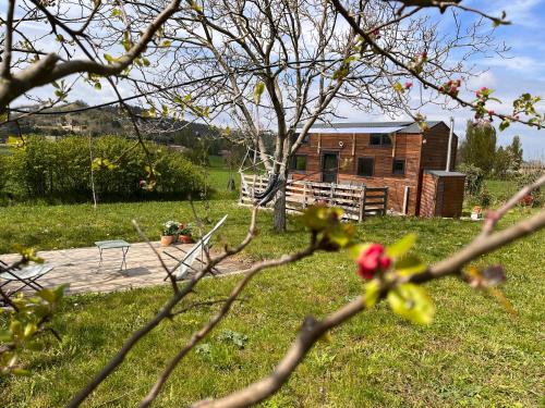 Tiny House dans jardin privé à la campagne : Chalets proche d'Upie