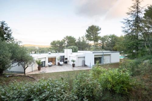 Maison d'Exception, La Bedoule : Villas proche de Carnoux-en-Provence
