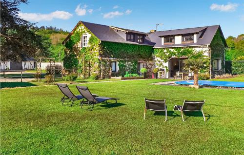 Nice Home In Saint-germain-des-angl With Outdoor Swimming Pool, Wifi And 4 Bedrooms : Maisons de vacances proche de La Vacherie