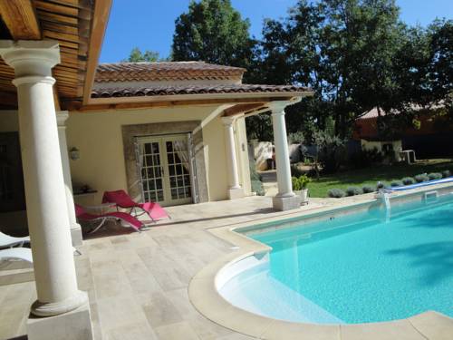 Chambre d'Hôte Couguiolet - avec piscine : B&B / Chambres d'hotes proche de Garrigues-Sainte-Eulalie