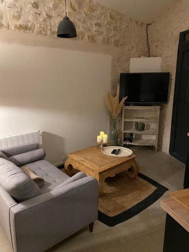 Le studio d Inès : Appartements proche d'Aigues-Vives