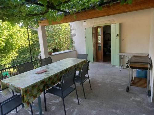 Maison authentique et chaleureuse en Cévennes : Appartements proche de Sumène