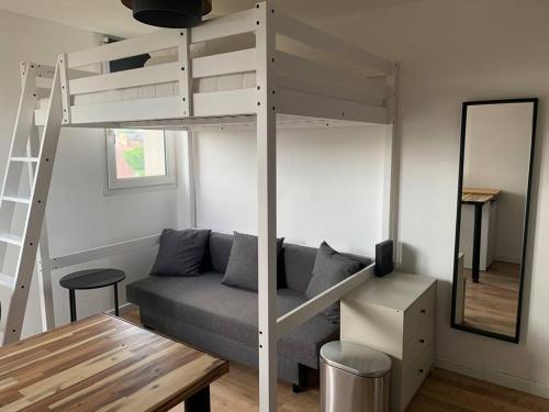 Cozy Work Haven : Appartements proche de Héninel