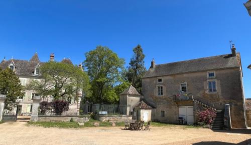 Les gîtes de charme du Mauny, Bourgogne : Maisons de vacances proche de Saint-Denis-de-Vaux