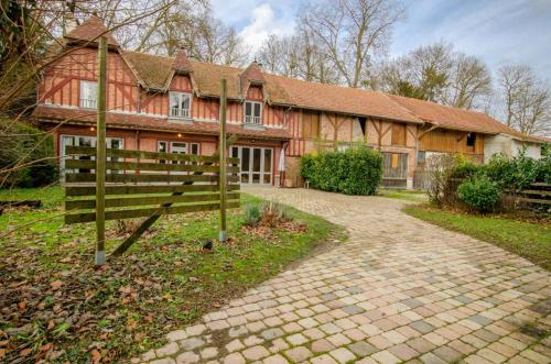 La ferme du chateau : Maisons de vacances proche de Marigny-le-Châtel