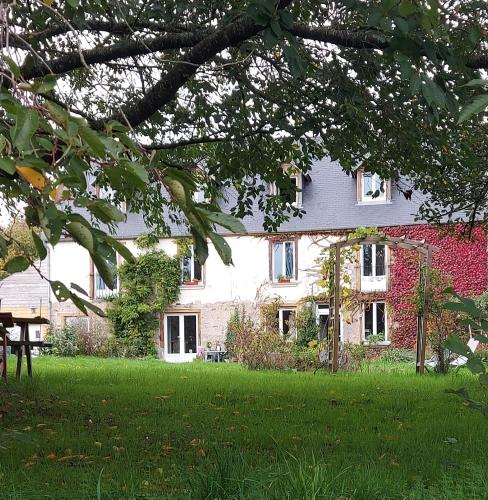Gite NATURALLY CALM : Maisons de vacances proche de Beaumesnil