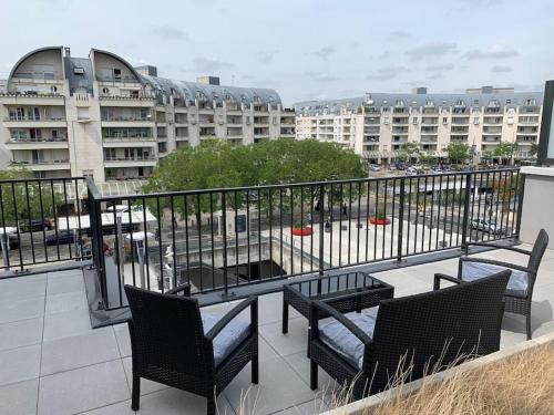 Vaste Appart neuf 82 m2 3 chambres terrasses 70m2 : Appartements proche d'Avernes